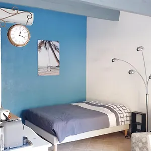 33 M2 Au Calme Proche Hyeres Hébergement de vacances La Crau